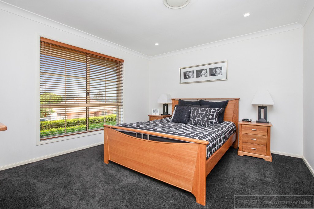 30 Honeyoak Drive ABERGLASSLYN 13