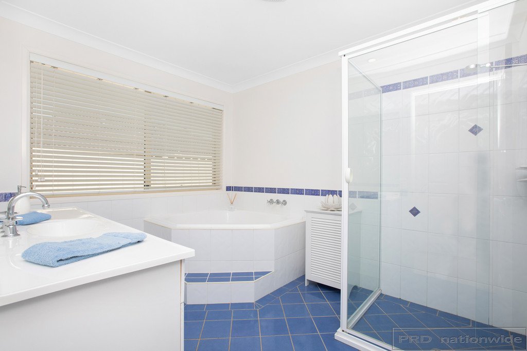 30 Honeyoak Drive ABERGLASSLYN 16
