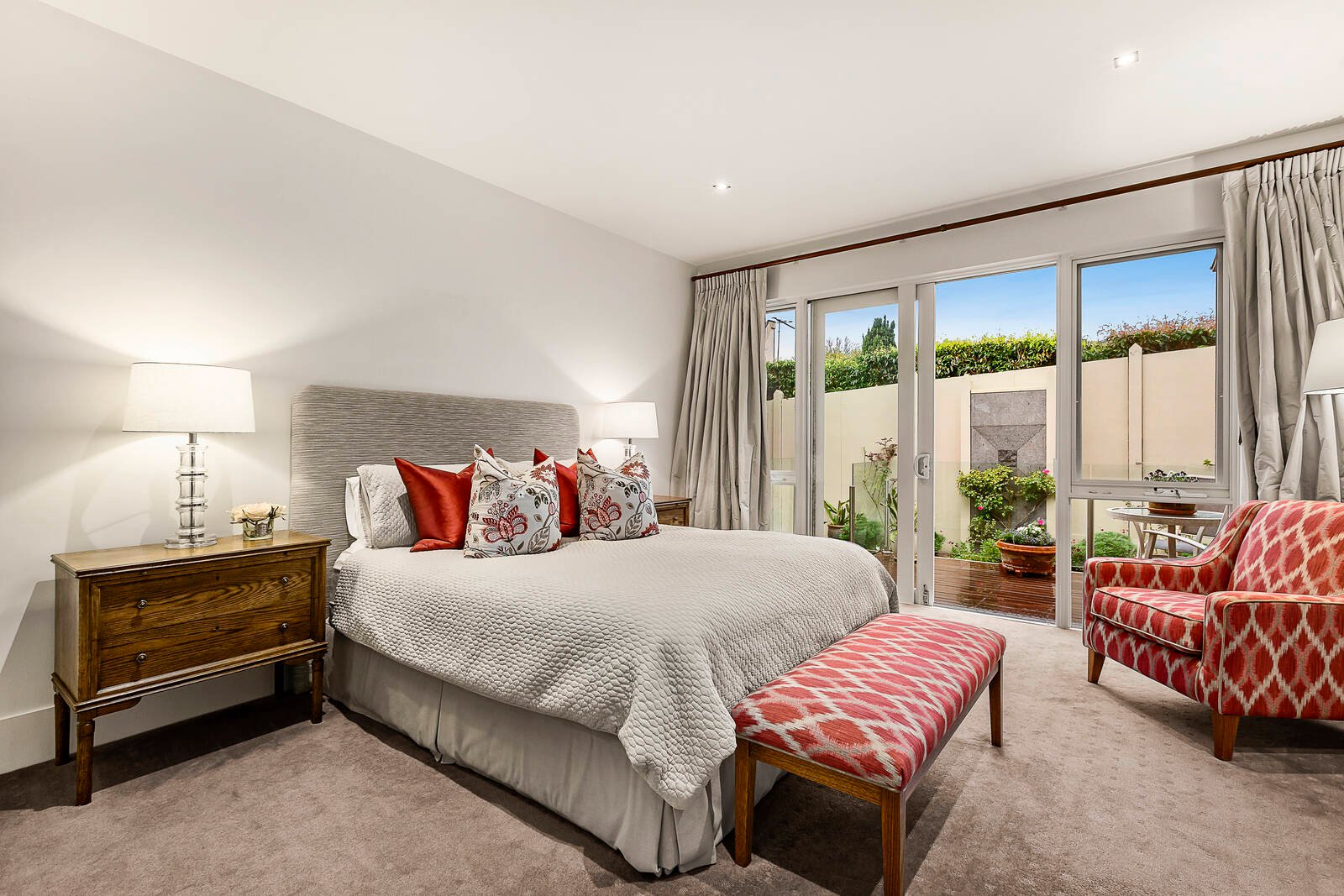 Real Estate and Property in 30 Hopetoun Road, Toorak, VIC