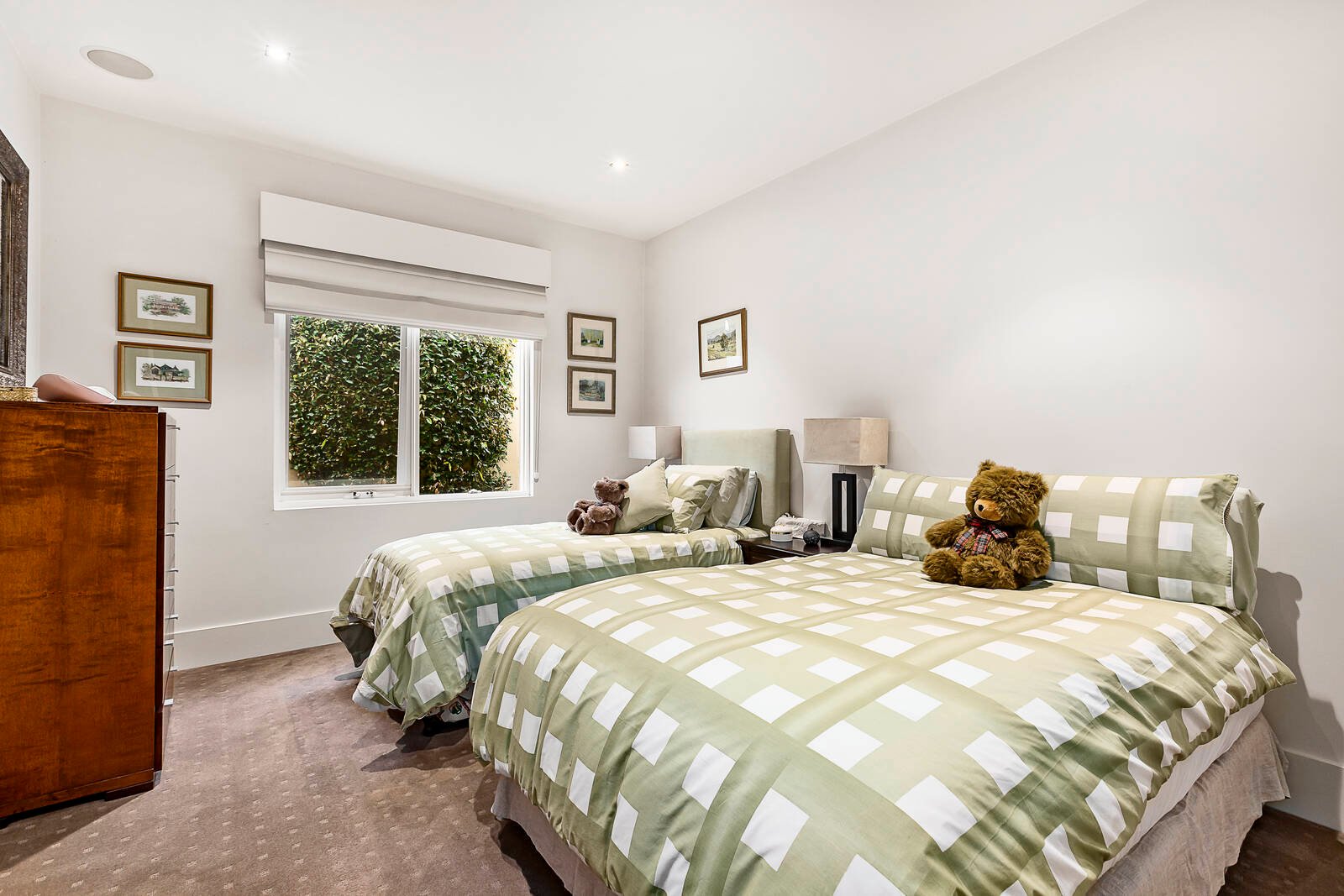 Real Estate and Property in 30 Hopetoun Road, Toorak, VIC