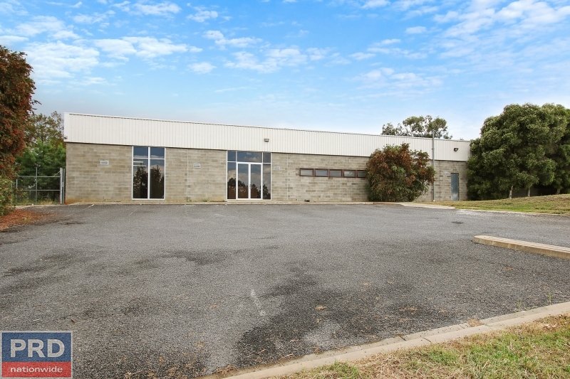 30 Hudson Crescent LAVINGTON 1