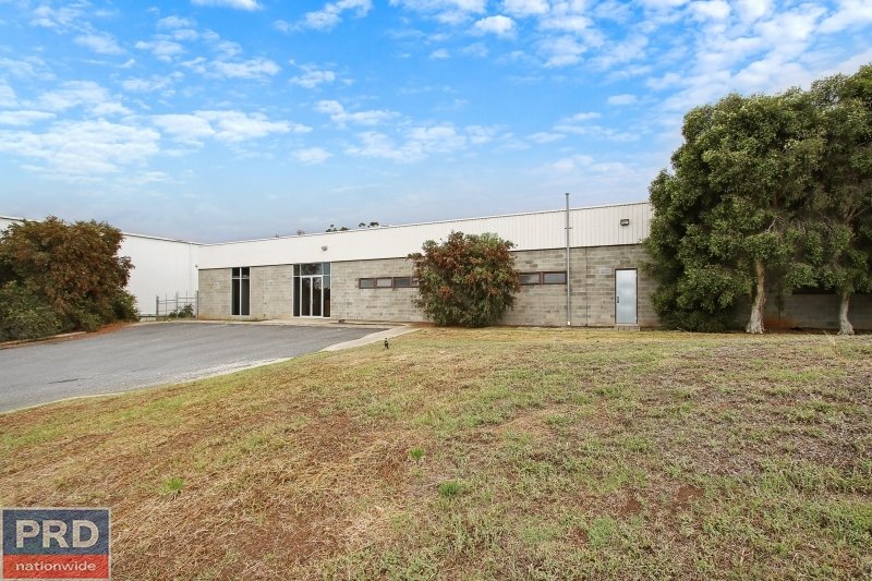 30 Hudson Crescent LAVINGTON 2