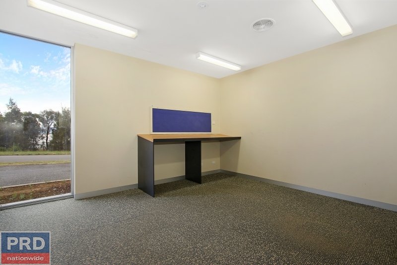 30 Hudson Crescent LAVINGTON 8