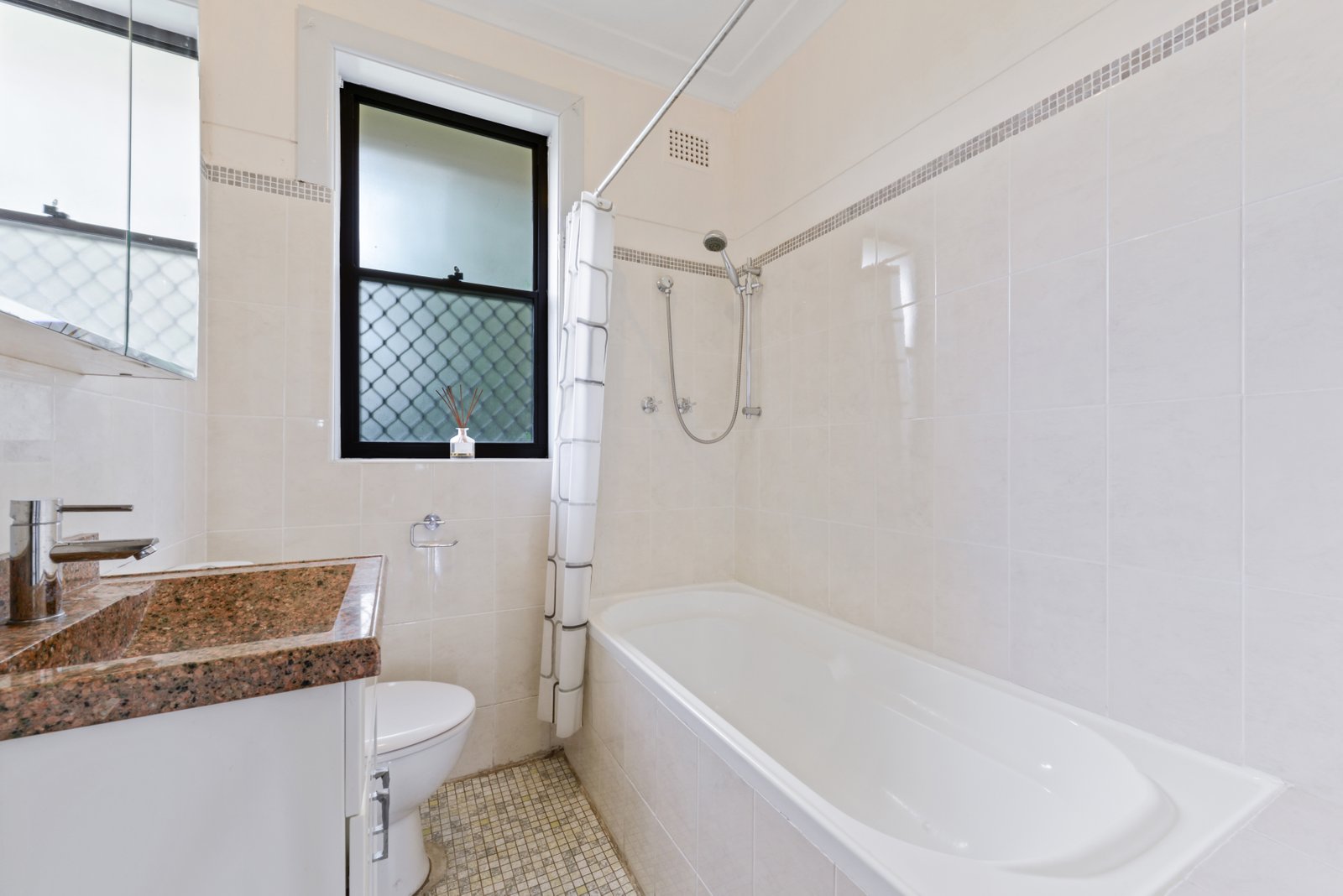 30 Junee Crescent KINGSGROVE 6