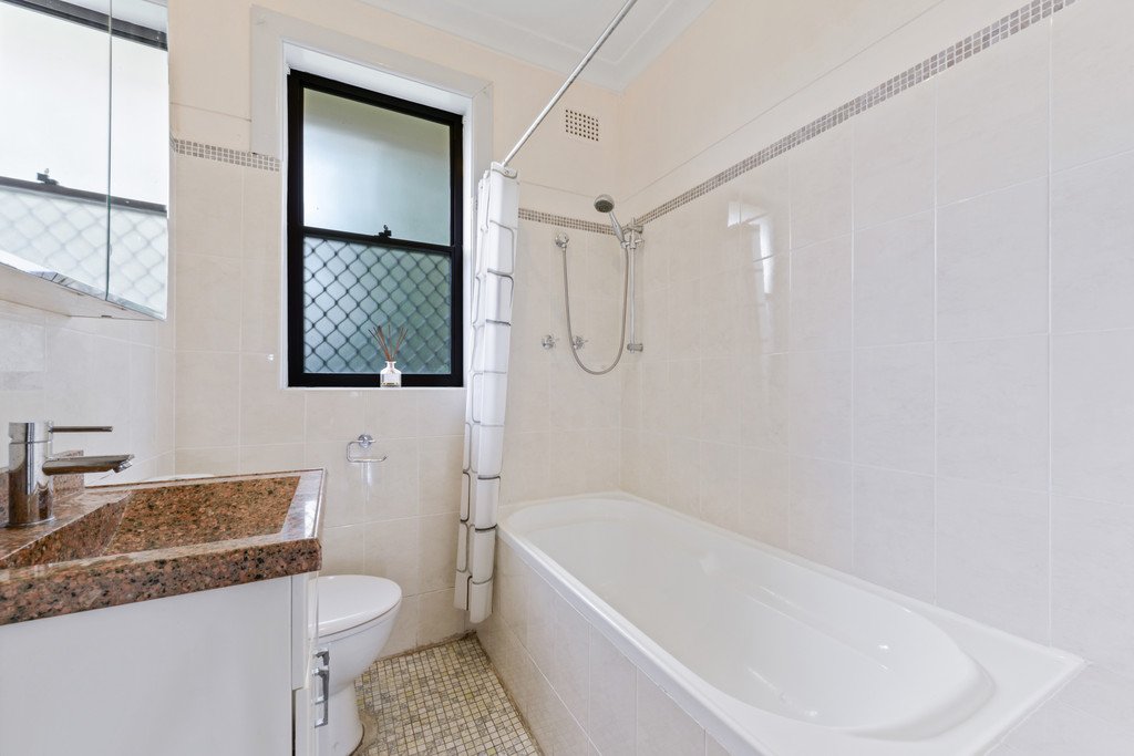 30 Junee Crescent KINGSGROVE 6