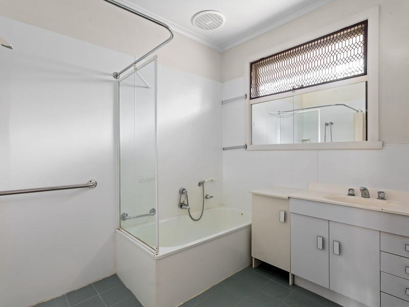 Real Estate and Property in 30 Koonung Road, Blackburn North, VIC