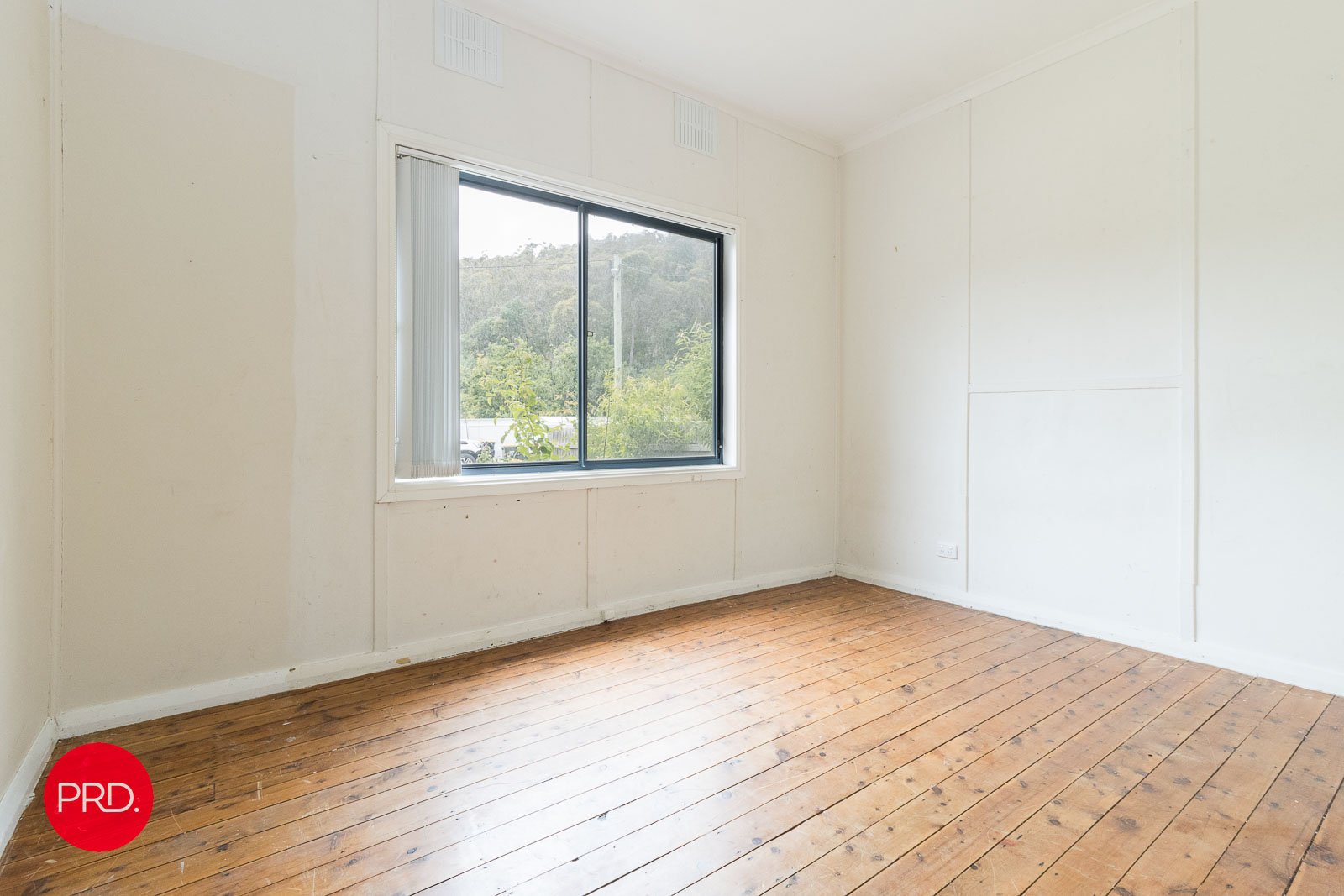 30 Kurrajong Street CAPTAINS FLAT 10