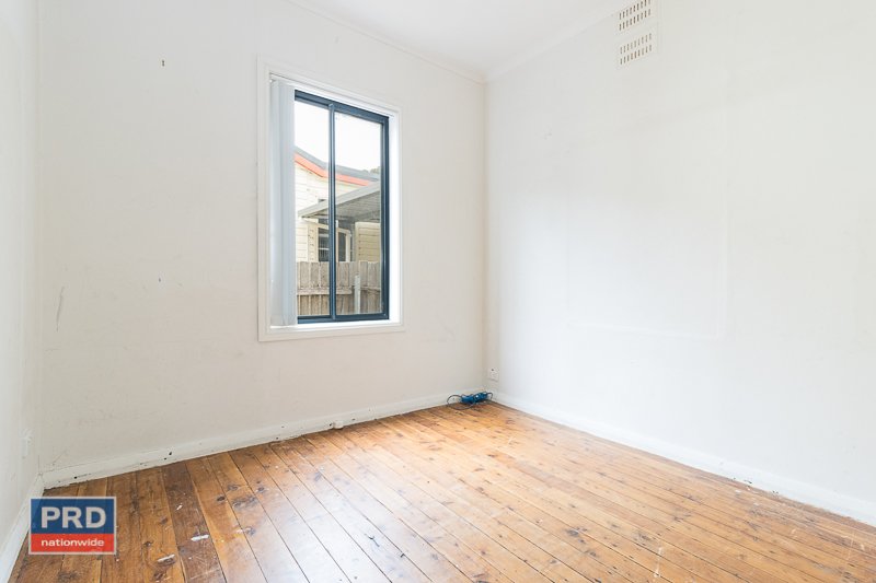 30 Kurrajong Street CAPTAINS FLAT 11