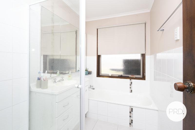 30 Langstaffe Drive WENDOUREE 6