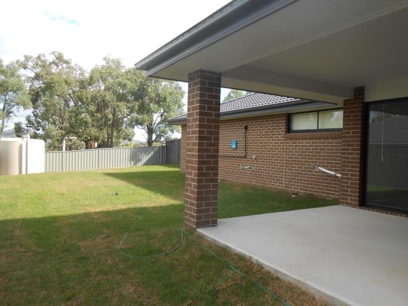 30 Leonora Crescent TAMWORTH 6