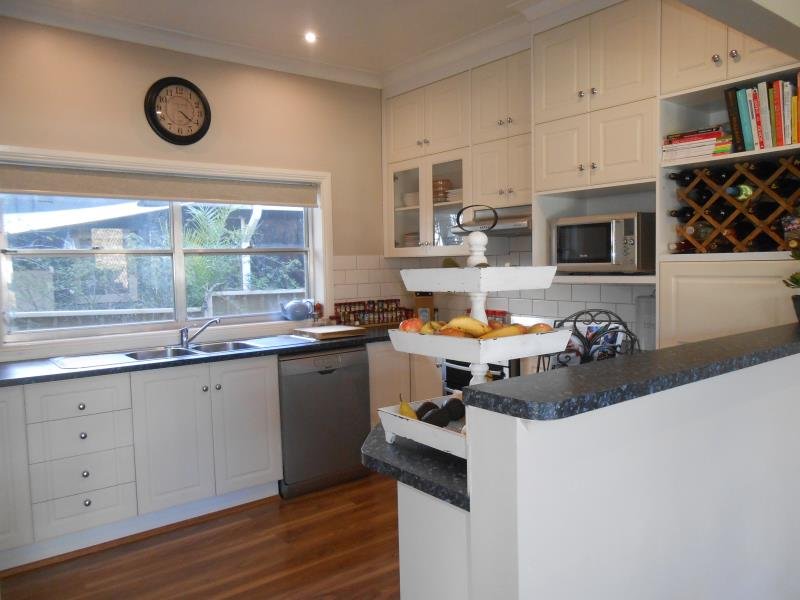 30 Levien Avenue TAMWORTH 2