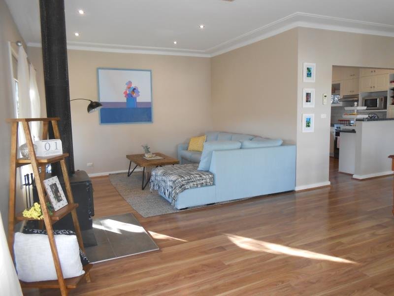 30 Levien Avenue TAMWORTH 3