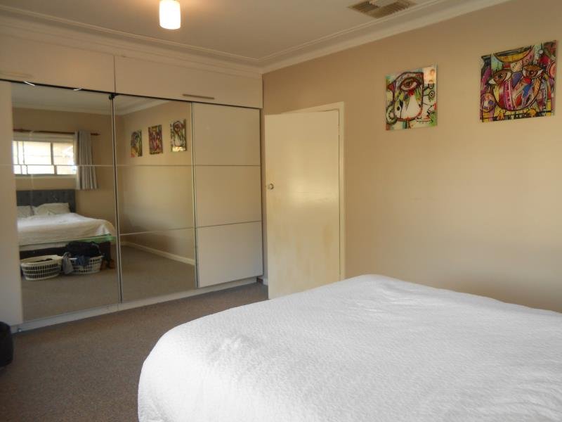 30 Levien Avenue TAMWORTH 5