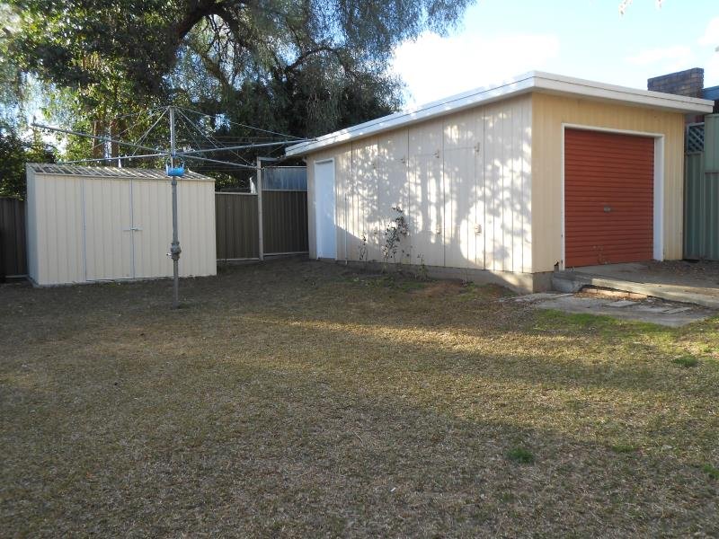 30 Levien Avenue TAMWORTH 9