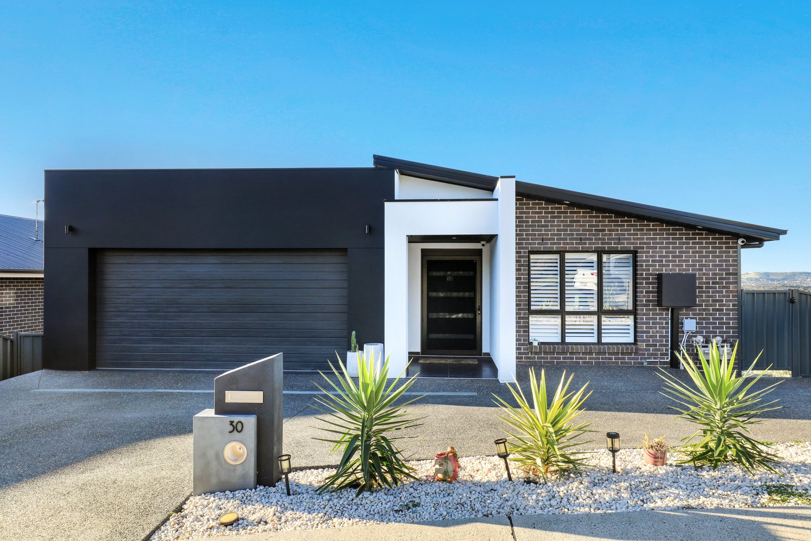 30 Mary Davis Avenue KOONAWARRA 4