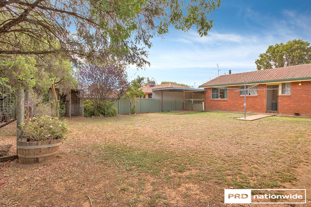 30 Maxwell Street TAMWORTH 13