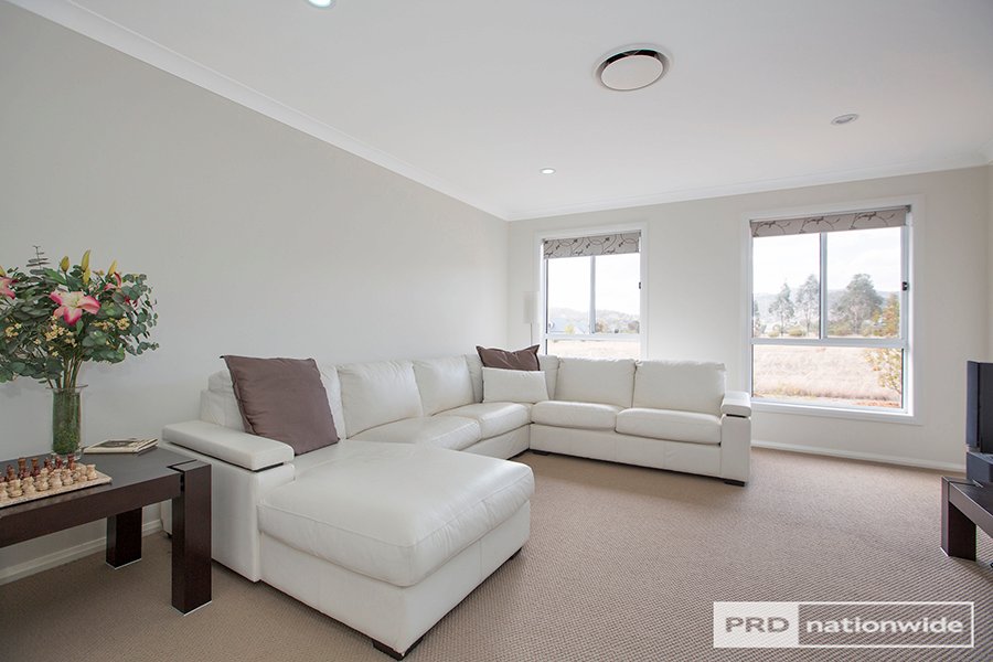 30 Maysteers Lane TAMWORTH 5