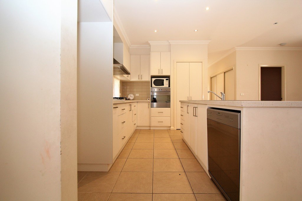 30 Monastery Drive WENDOUREE 3