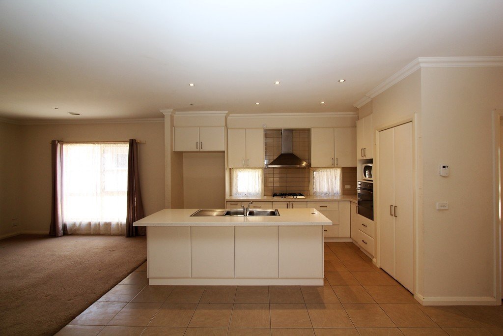 30 Monastery Drive WENDOUREE 4