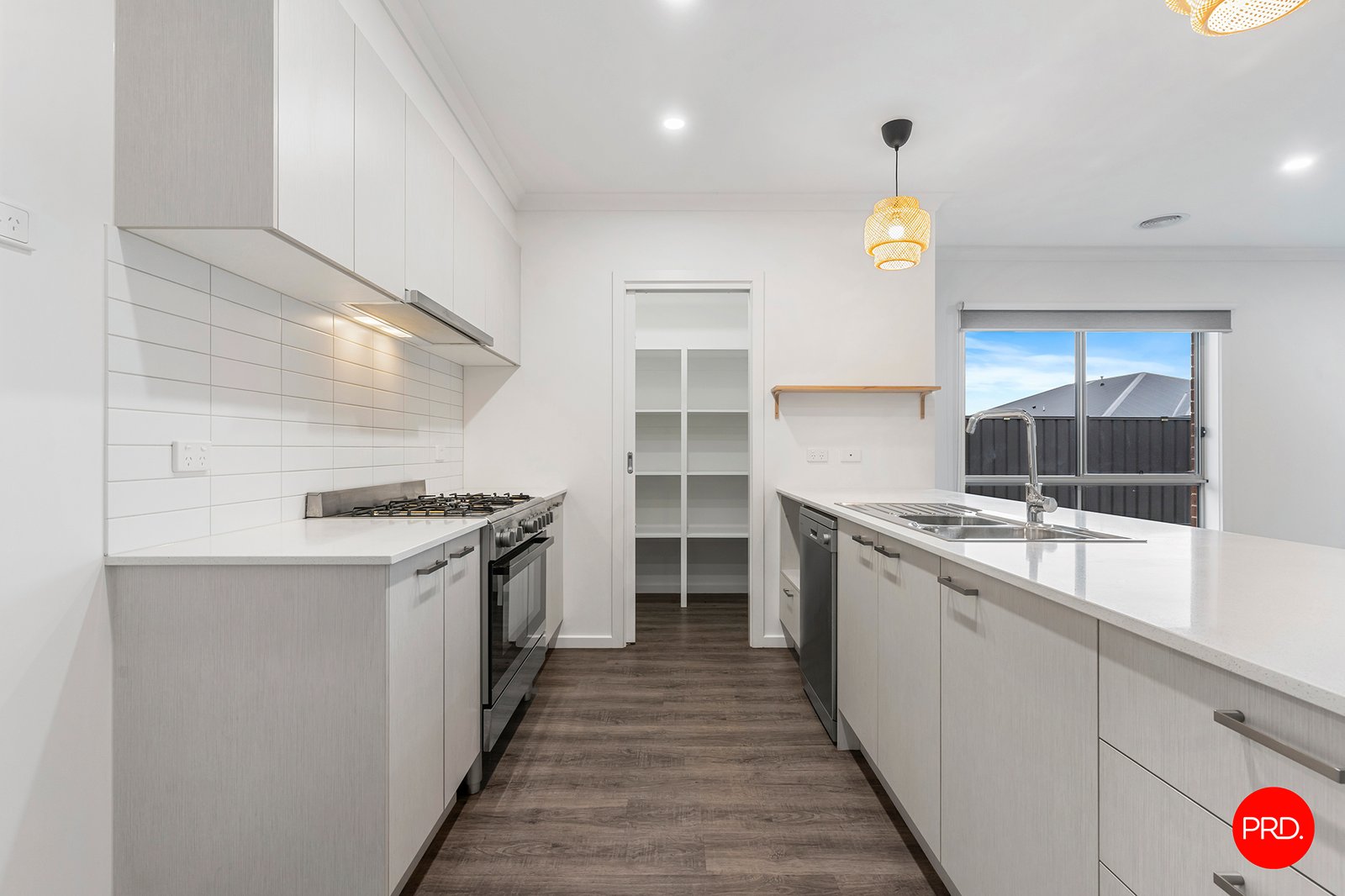 30 Namatjira Bvd  HUNTLY 4