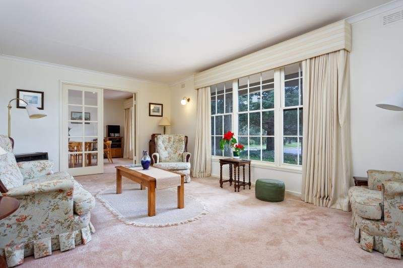 30 Norfolk Avenue LAKE ALBERT 2