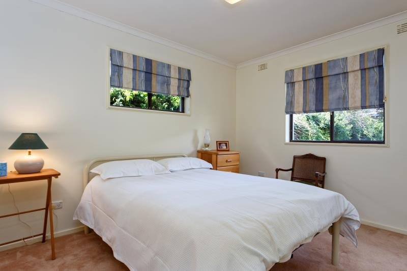 30 Norfolk Avenue LAKE ALBERT 7