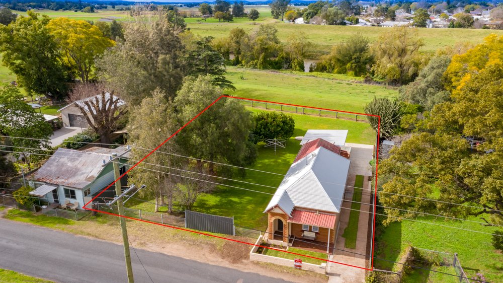 30 Oakhampton Road OAKHAMPTON 1