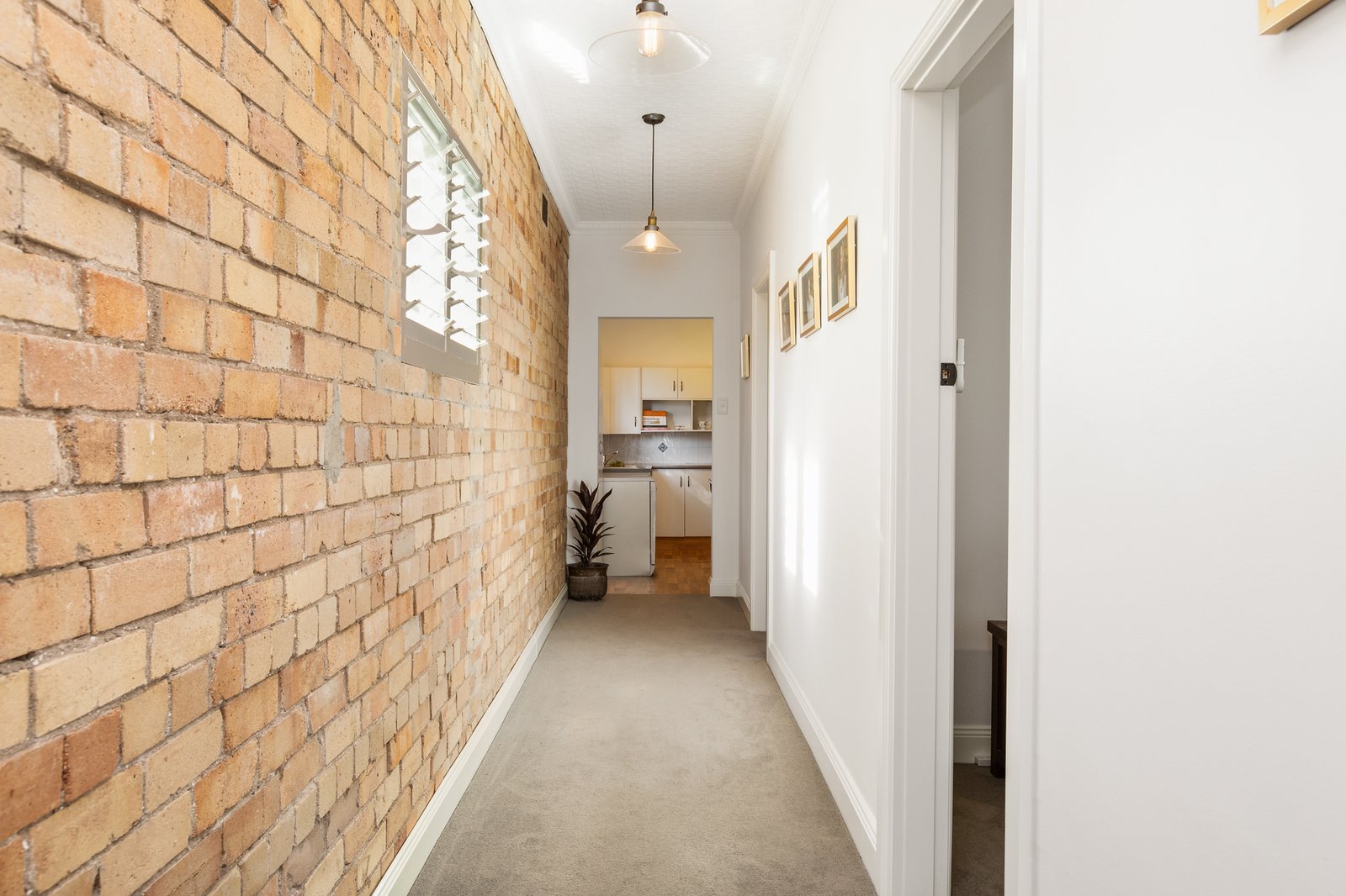 30 Oakhampton Road OAKHAMPTON 8