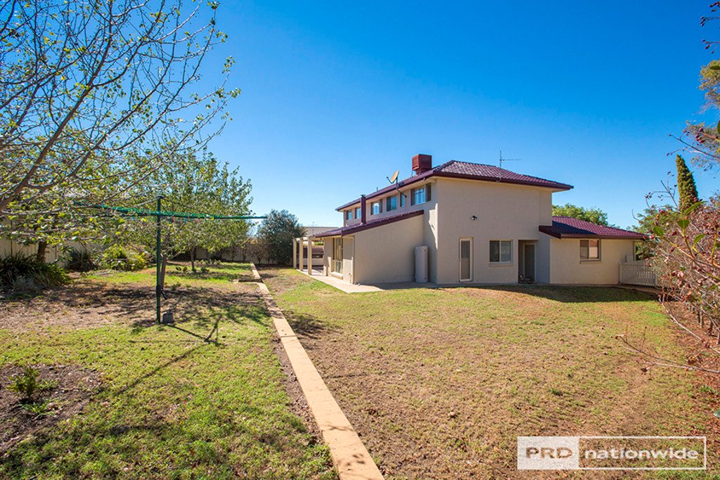30 Overlanders Way TAMWORTH 20