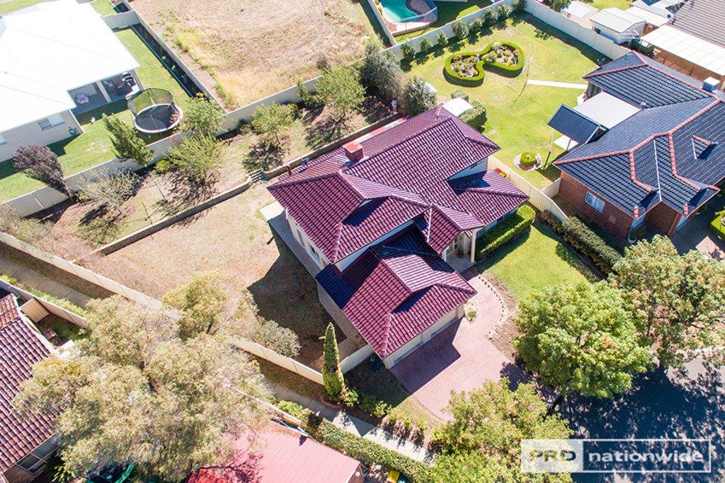 30 Overlanders Way TAMWORTH 26