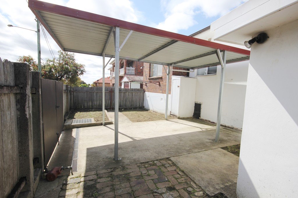 30 Percival Street CARLTON 8