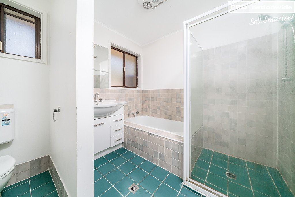 30 Pinaroo Drive GLENFIELD PARK 4