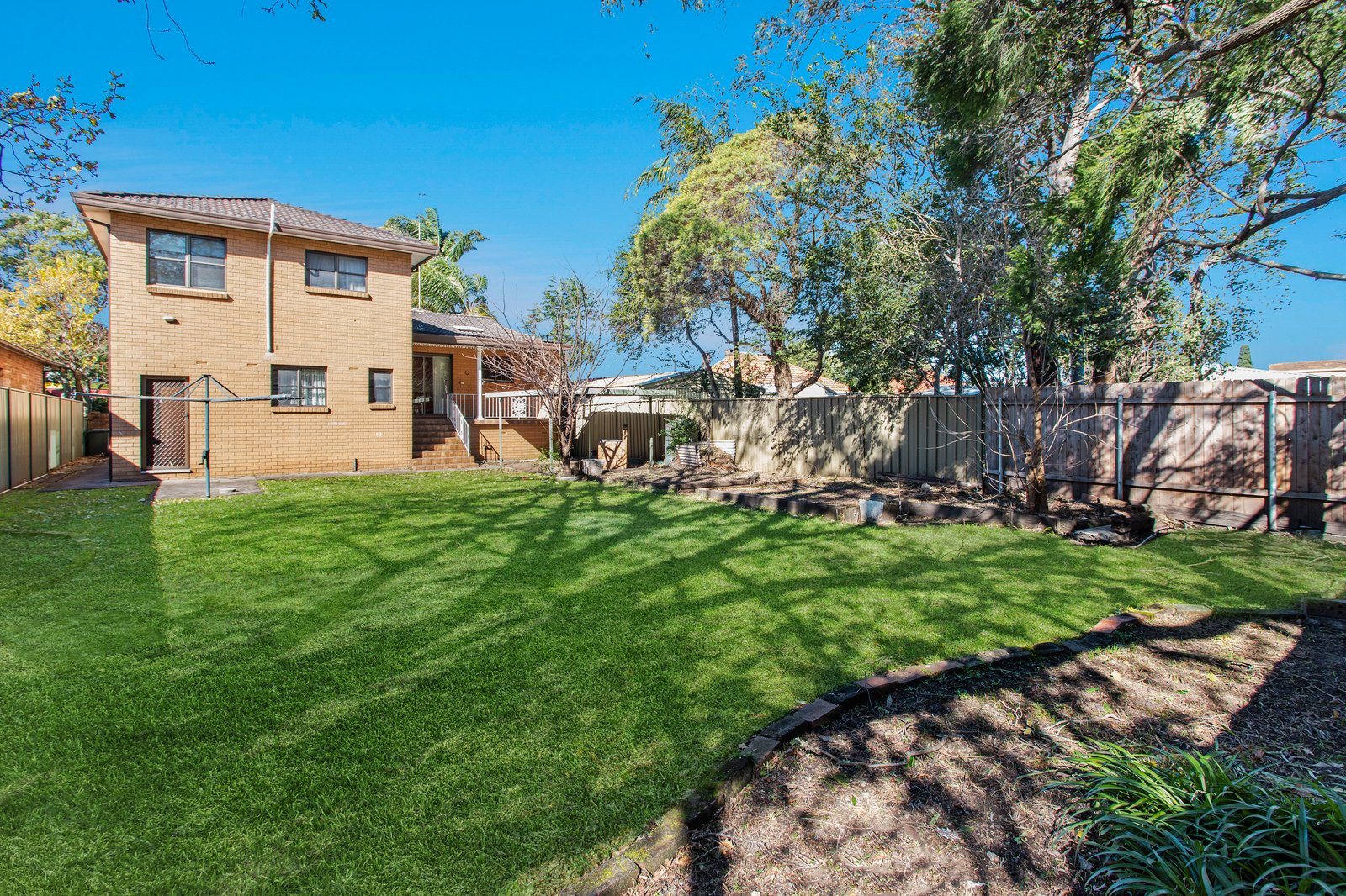 30 Princes Hwy  UNANDERRA 6