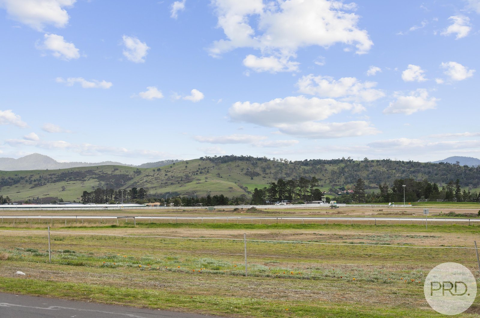 30 Racecourse Road BRIGHTON 15