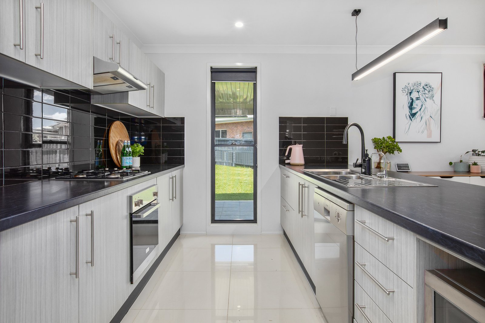 30 Redtail Street CHISHOLM 9