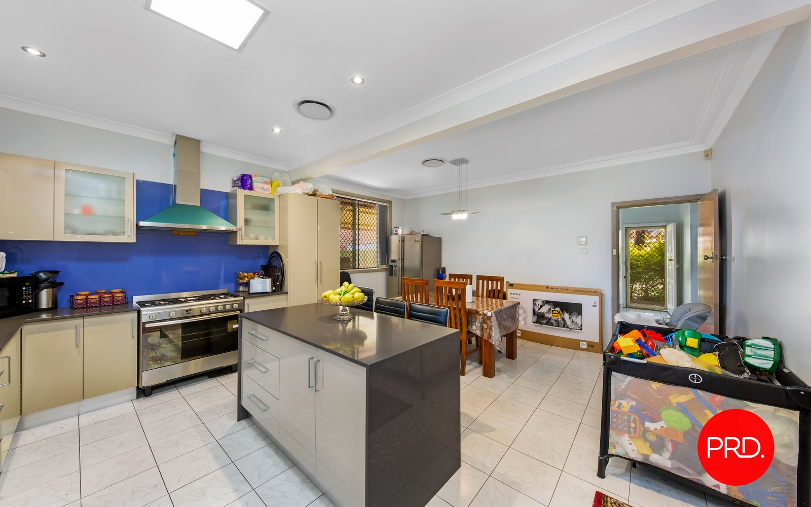 30 Robertson Road CHESTER HILL 4