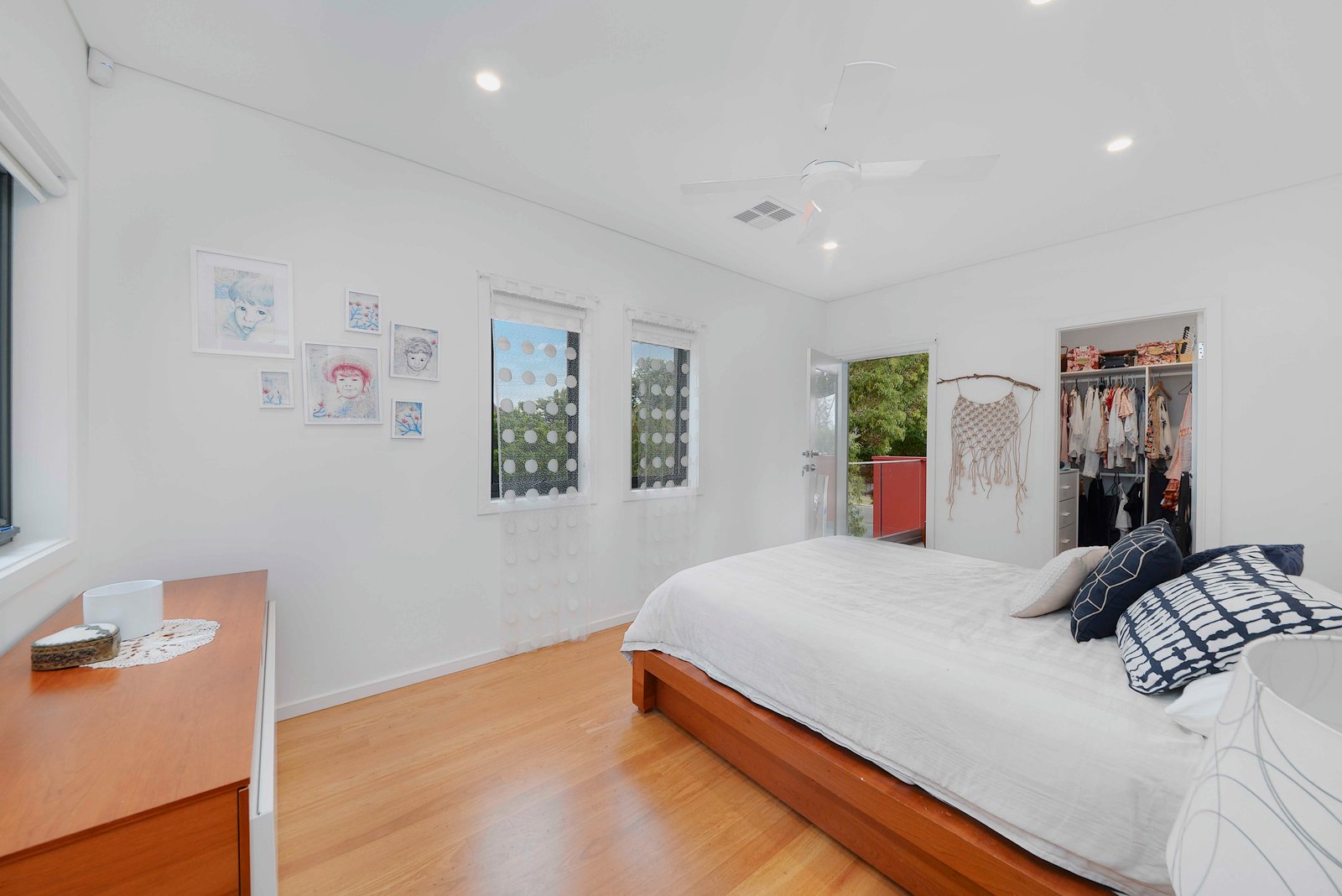 30 Romani Parade MATRAVILLE 5