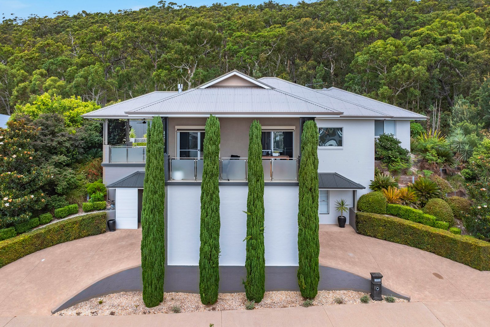 30 Saratoga Avenue CORLETTE 2