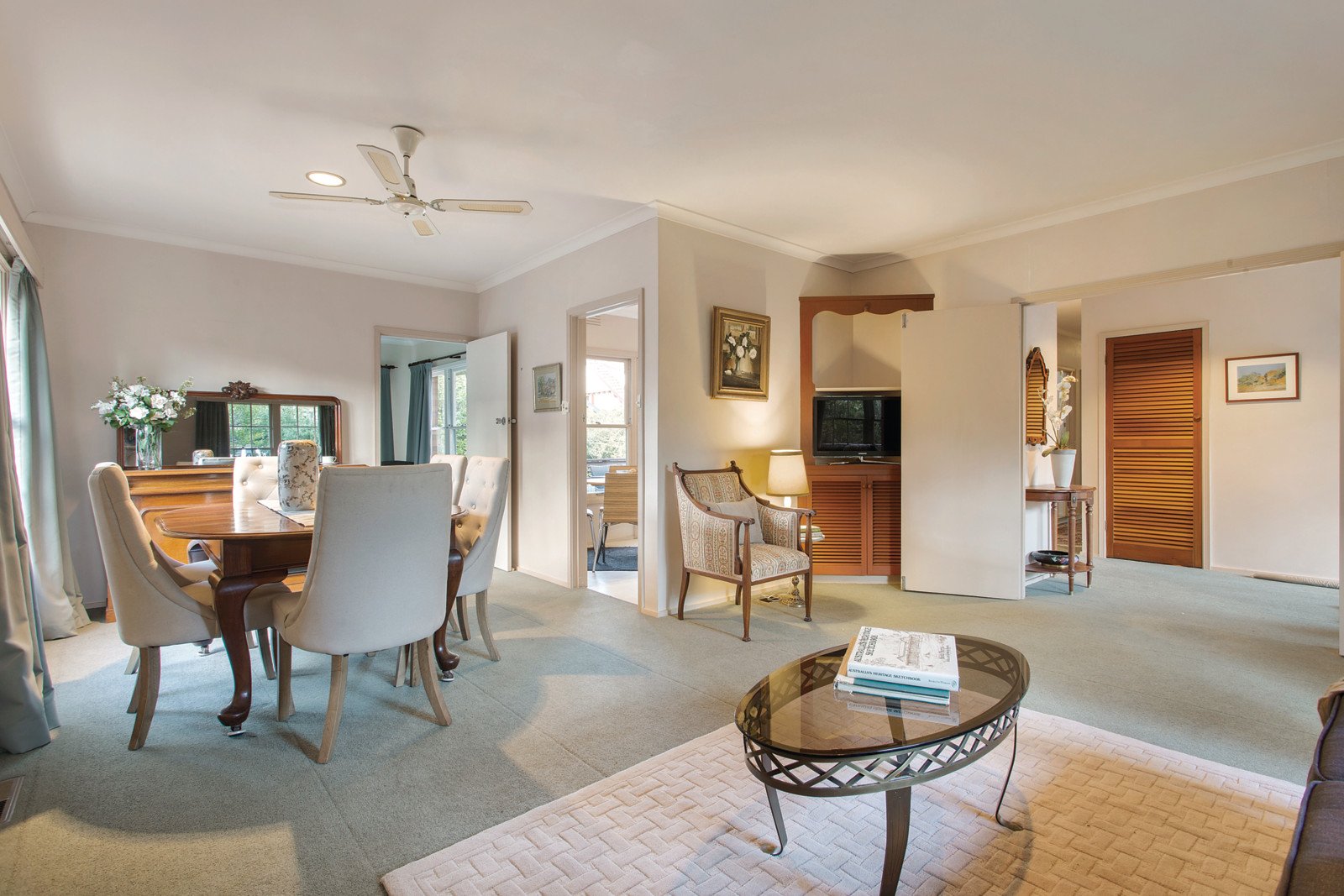 30 Serpentine Street, Mont Albert, VIC