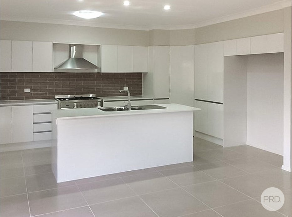 30 Server Avenue JORDAN SPRINGS 2