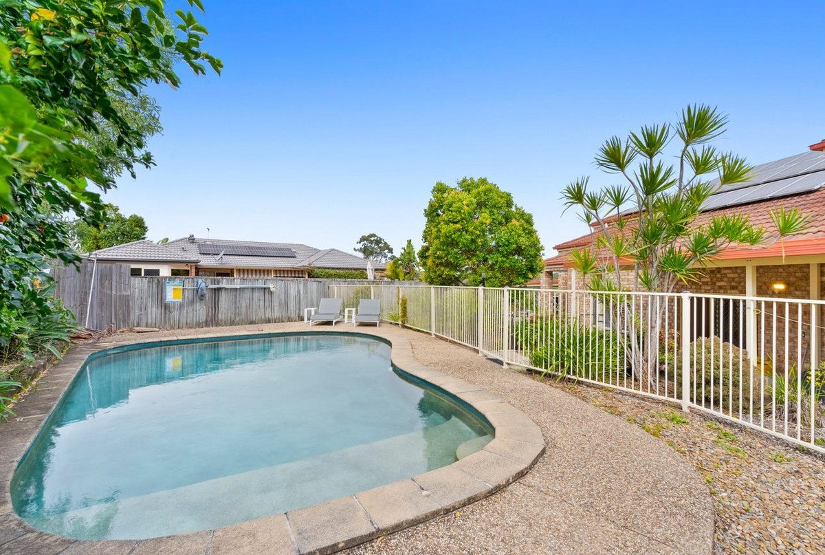 30 Sharscay Close Burleigh Heads 2