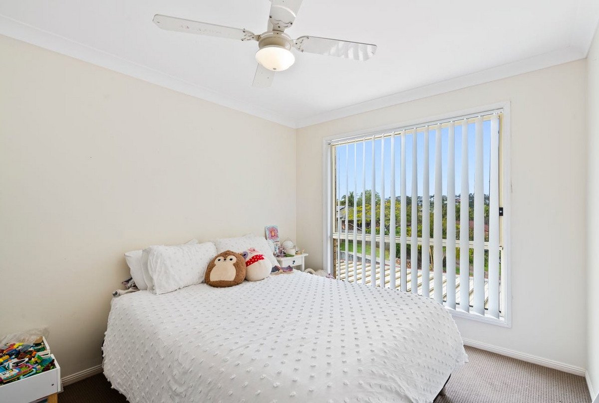 30 Sharscay Close Burleigh Heads 11