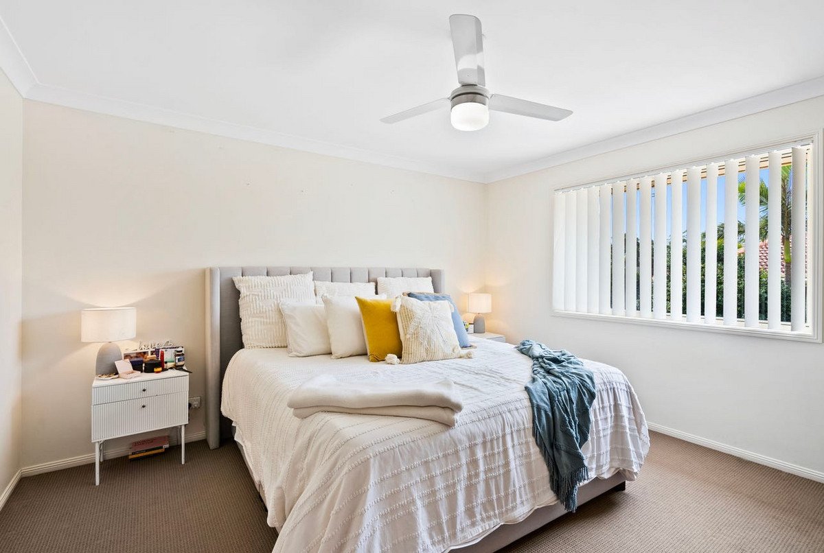 30 Sharscay Close Burleigh Heads 14