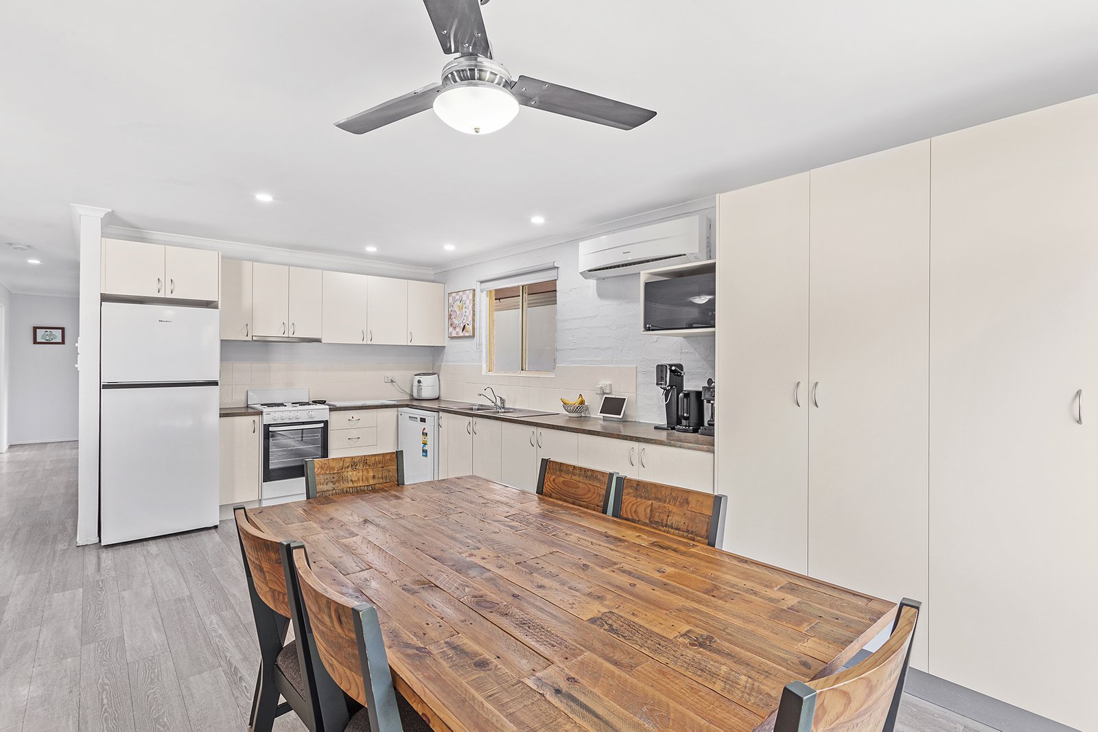 30 South Molle Boulevard CANNONVALE 4