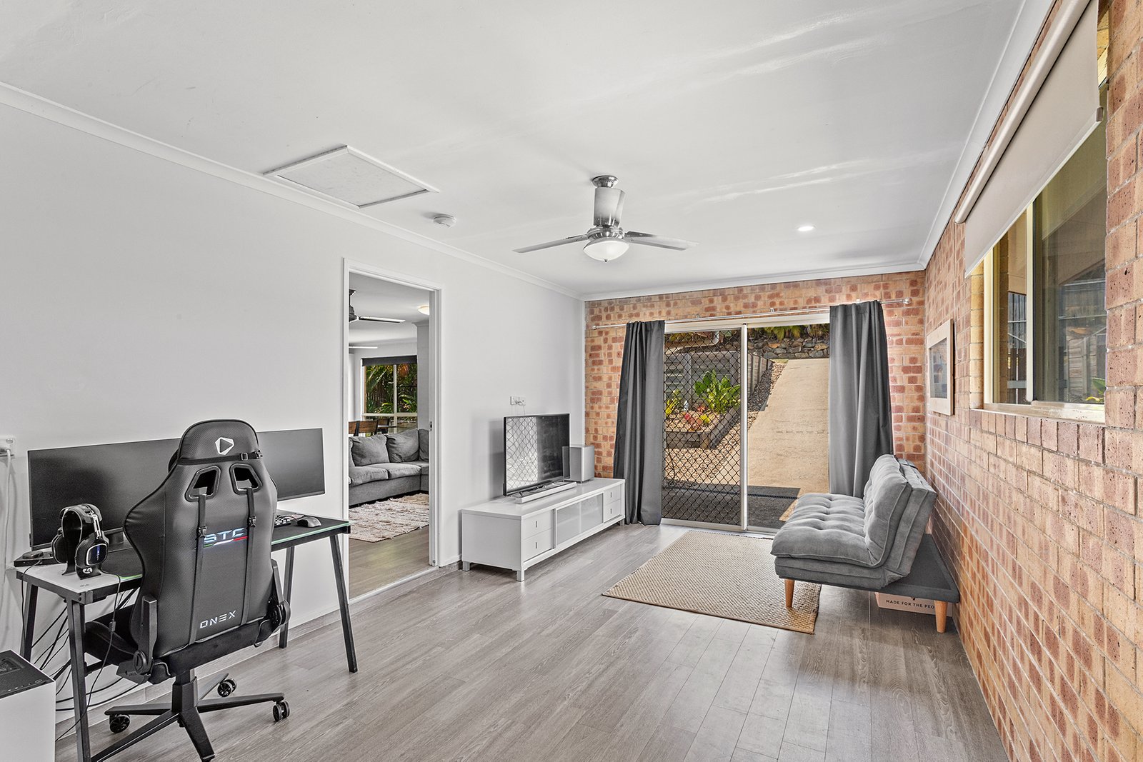 30 South Molle Boulevard CANNONVALE 6