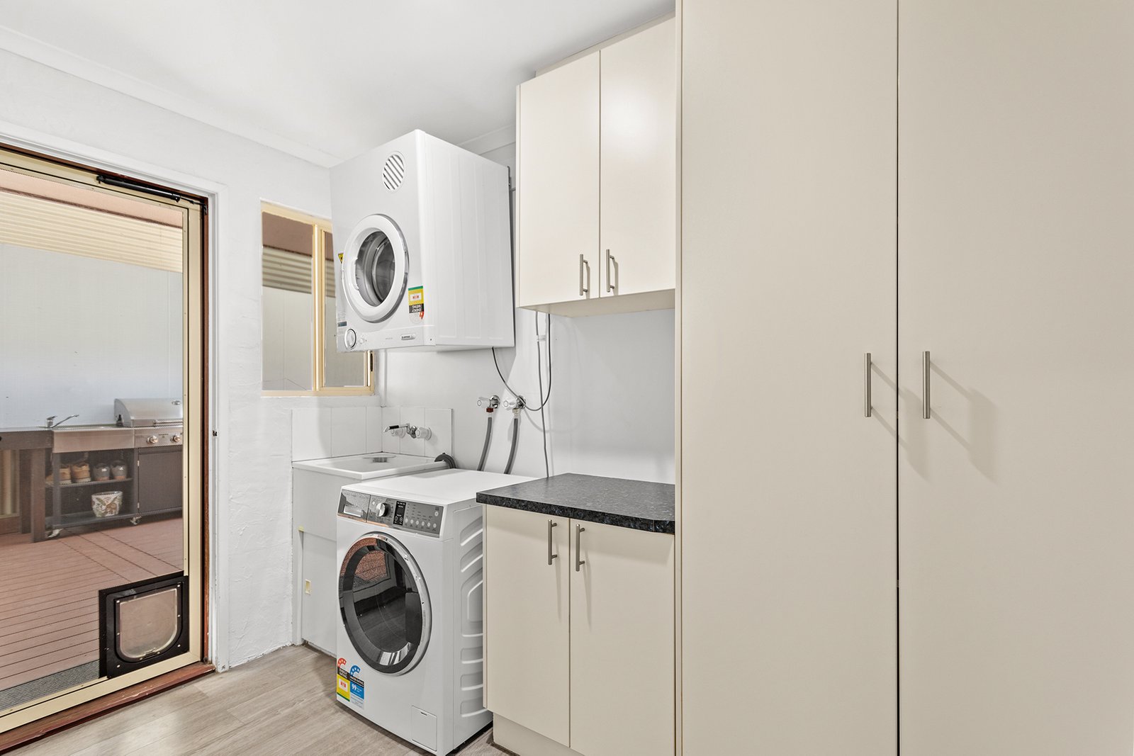 30 South Molle Boulevard CANNONVALE 11