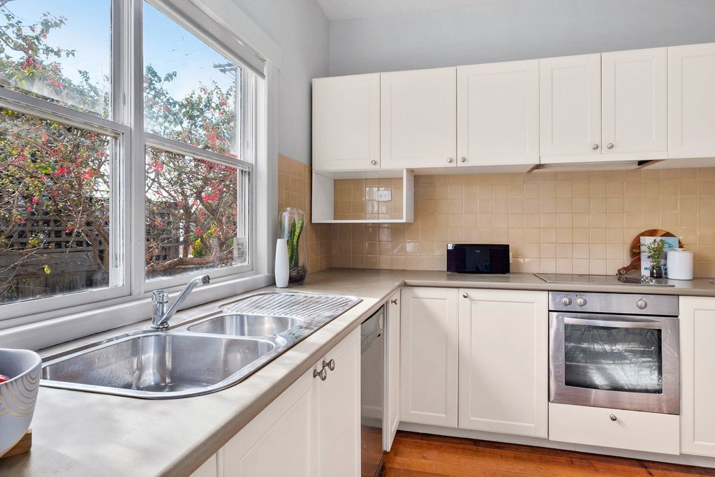 30 Springfield Avenue MOONAH 7