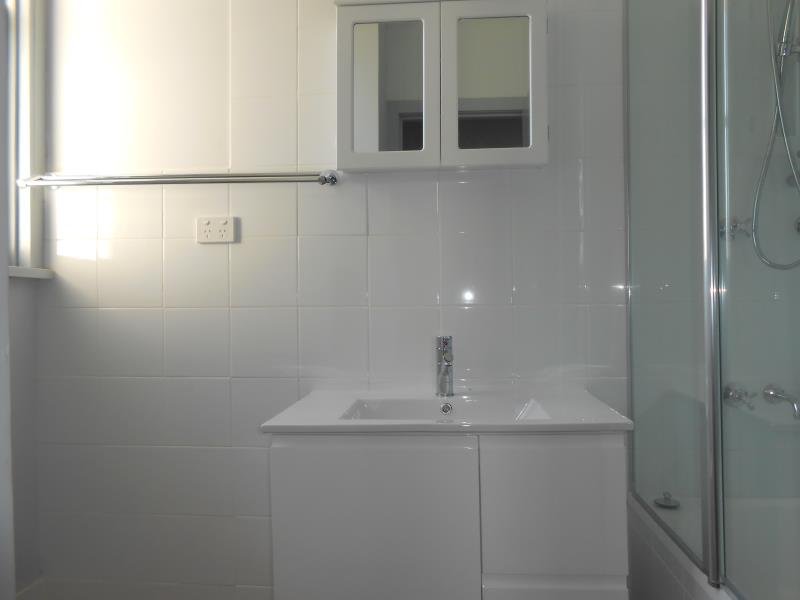 30 Stewart Avenue TAMWORTH 6