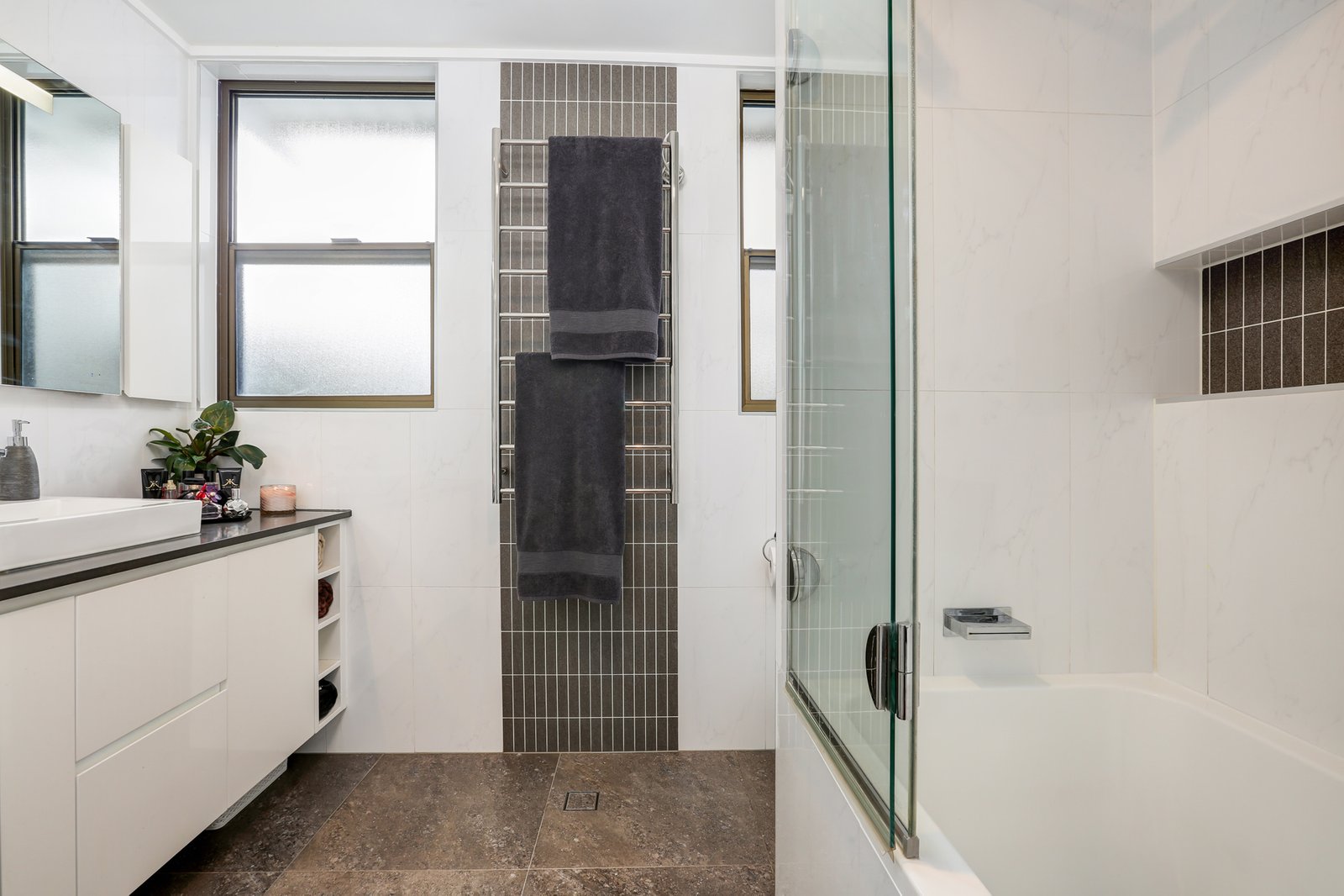 30 Stratford Road UNANDERRA 4