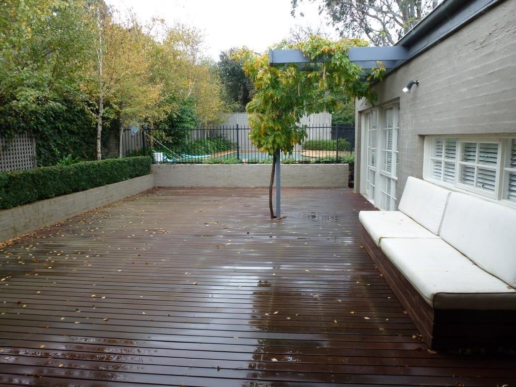 Gallery: 30 .Summerhill Road
